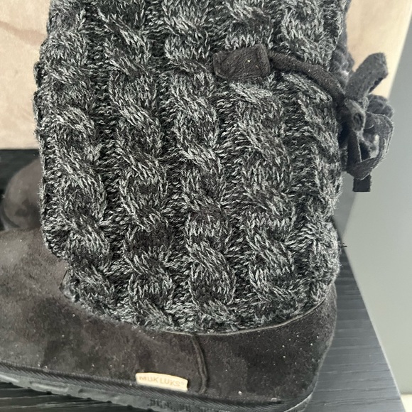 Muk Luks Women boots - Size 10 - Picture 8 of 8